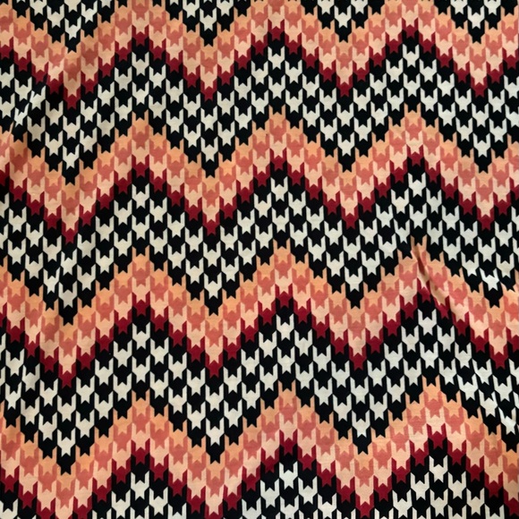 LuLaRoe Irma XS - Picture 2 of 2